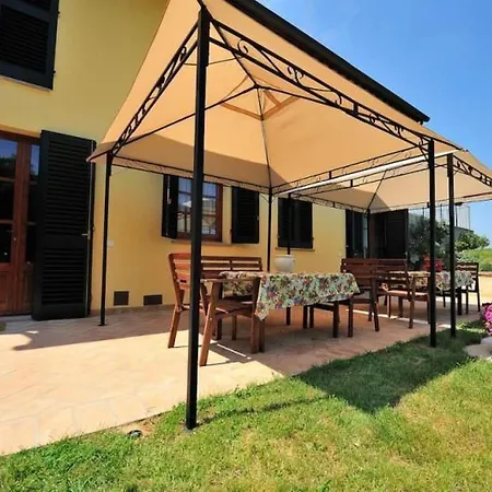 Lo Strettoio Mit Gemeinschaftspool By Interhome Lägenhet *